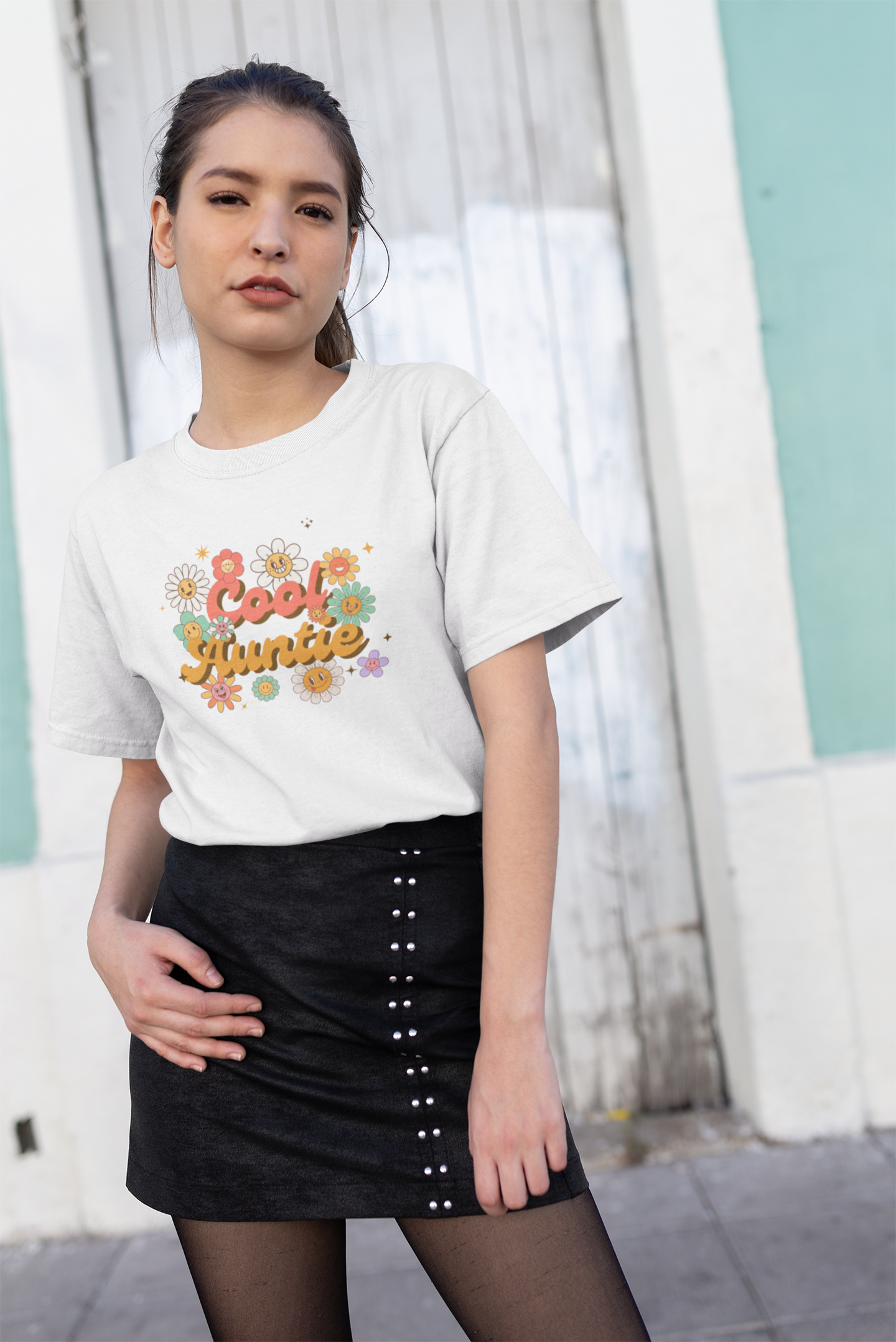 Casual Tee "Cool Auntie"