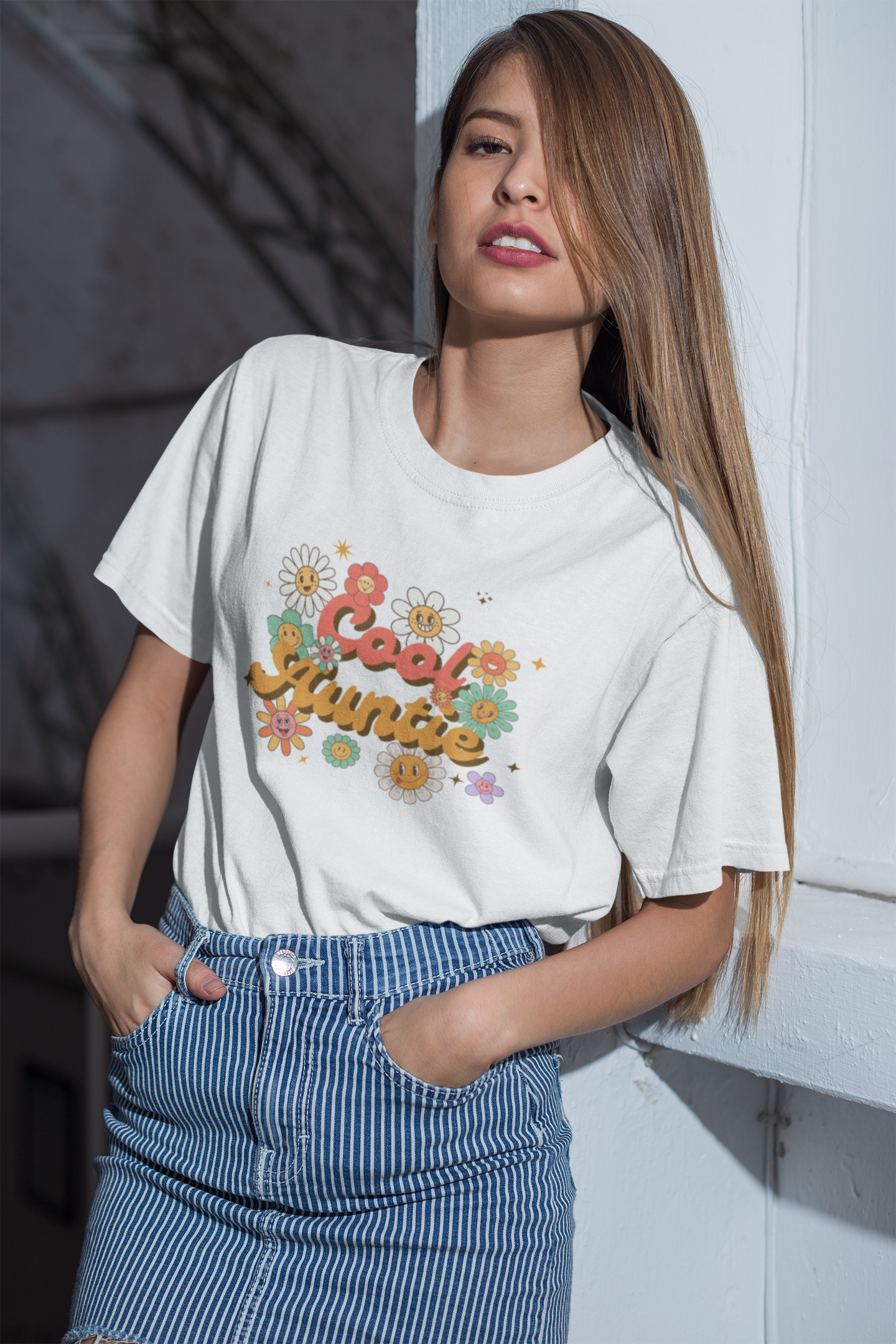 Casual Tee "Cool Auntie"