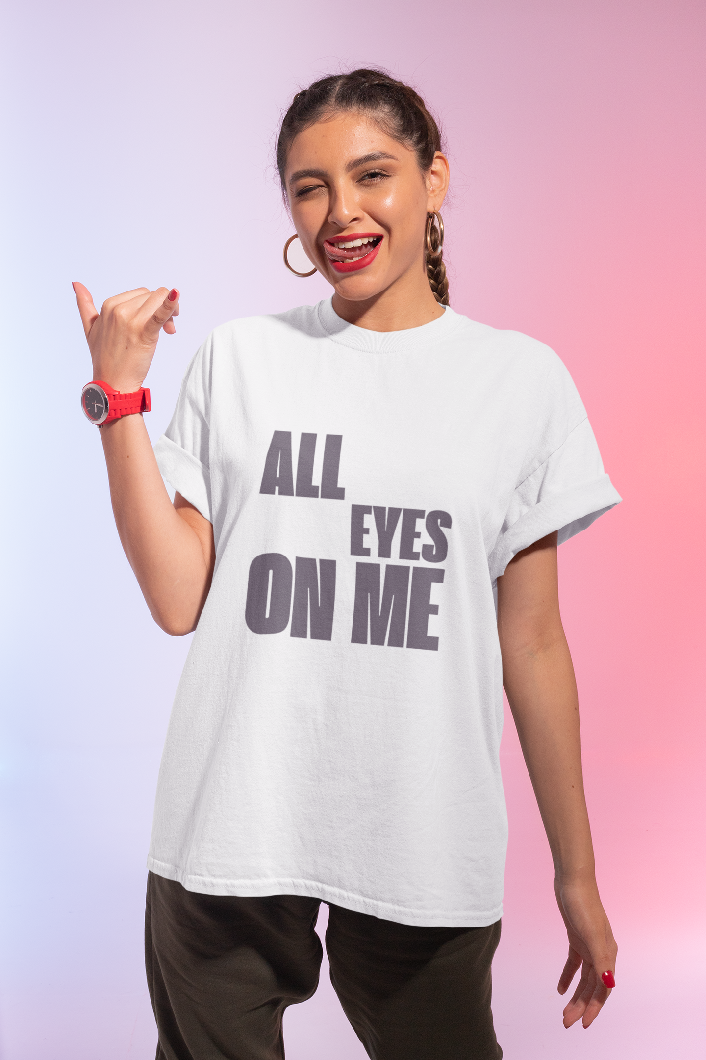 Casual Tee "All Eyes on Me"