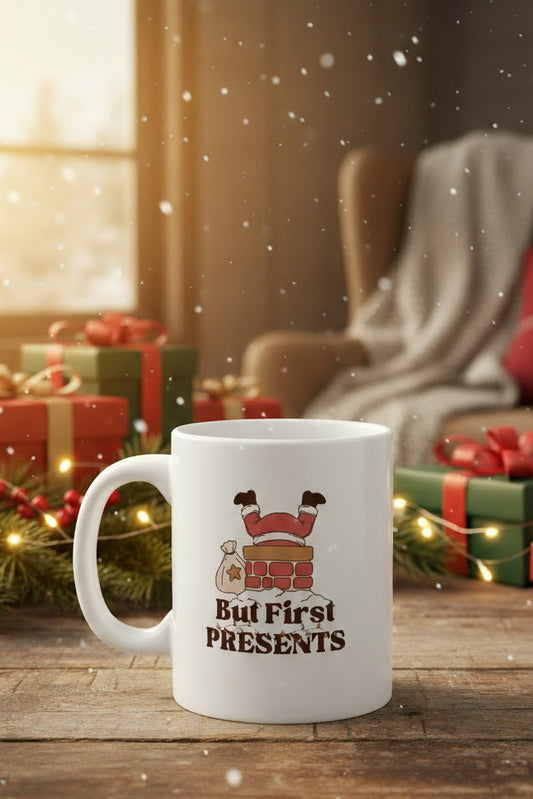 Weihnachtstasse "Presents first"