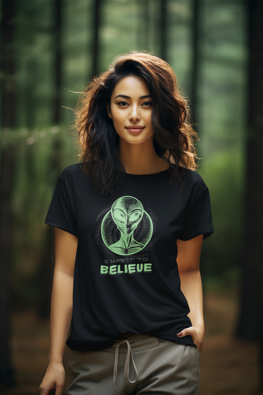👕 Women’s T-Shirt „I Want to Believe“