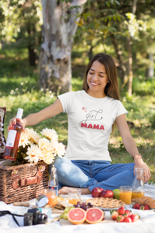 👕 Women’s T-Shirt „Girl Mama“